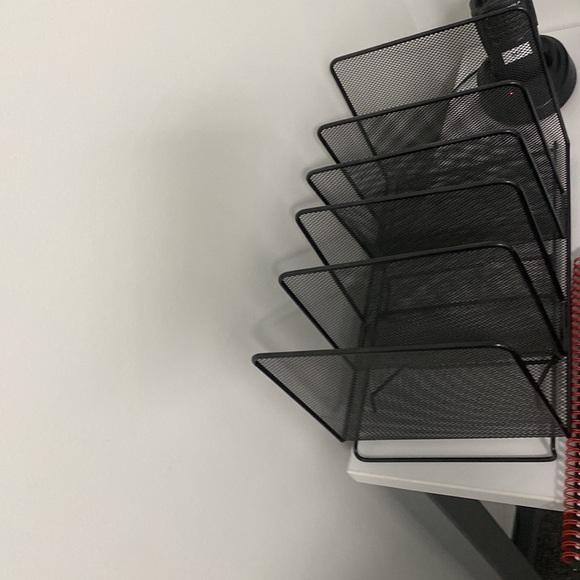 Black mesh metal 5 file holder - Picture 3 of 3